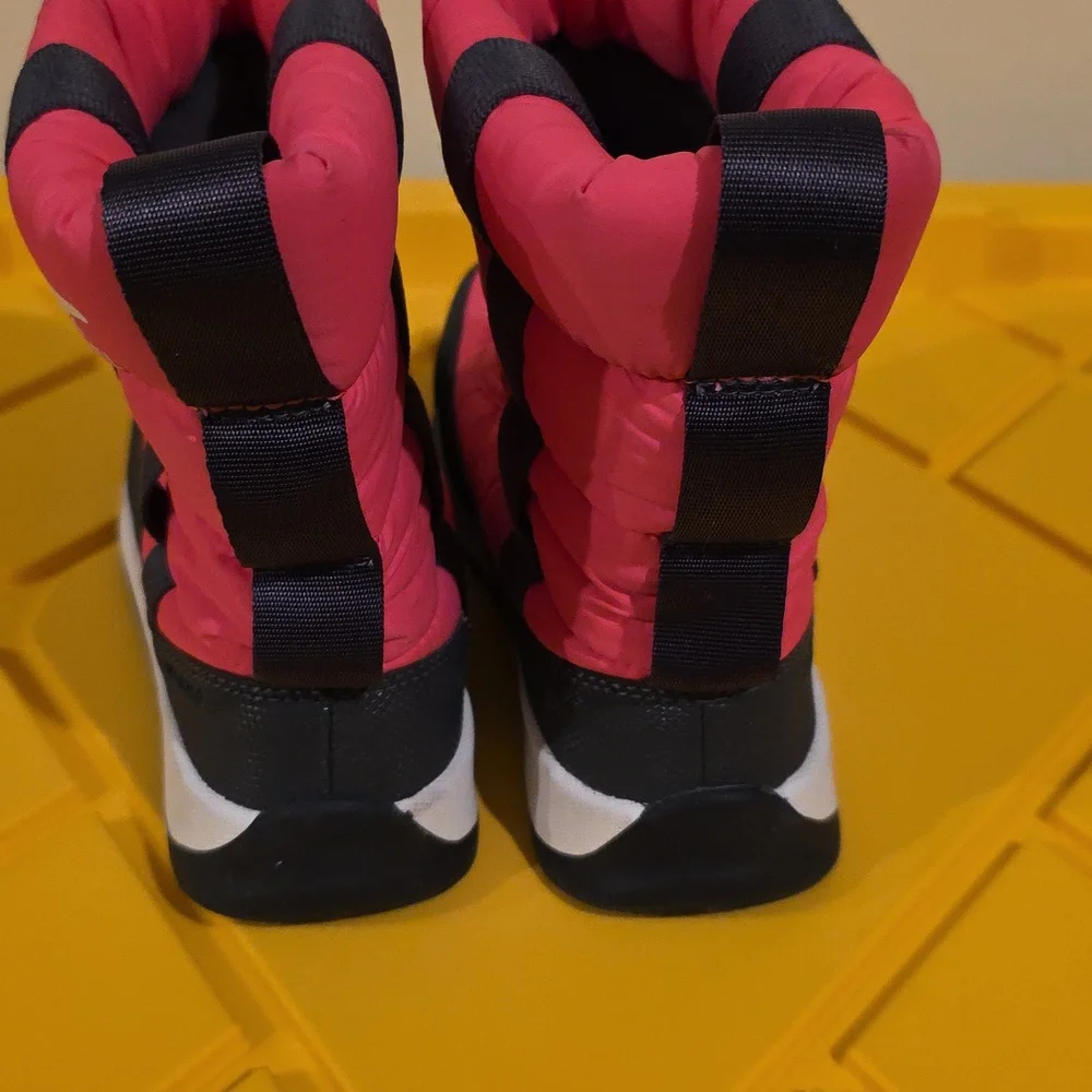 Sorel Pink and Black Kids Snow Boots, Excellent Condition, Size 4